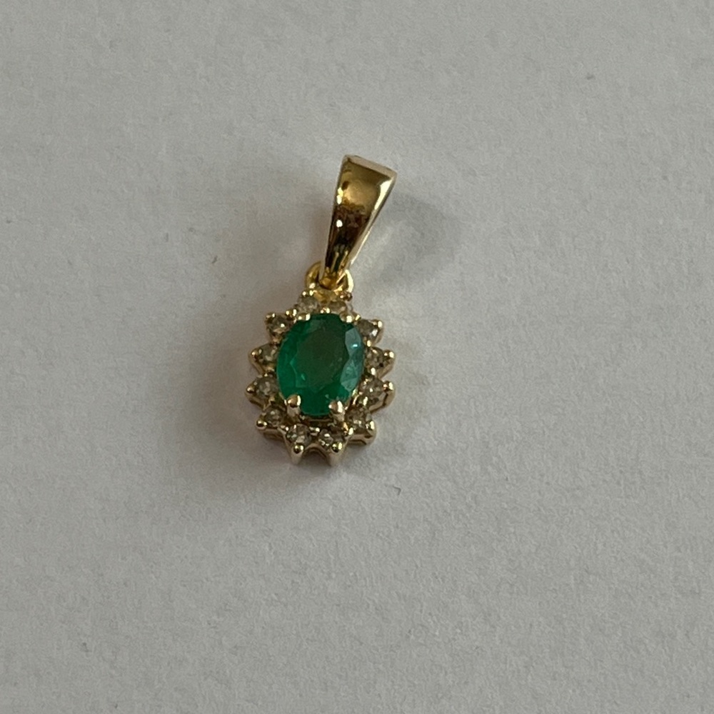 14K Yelliw Gold Emerald Pendant